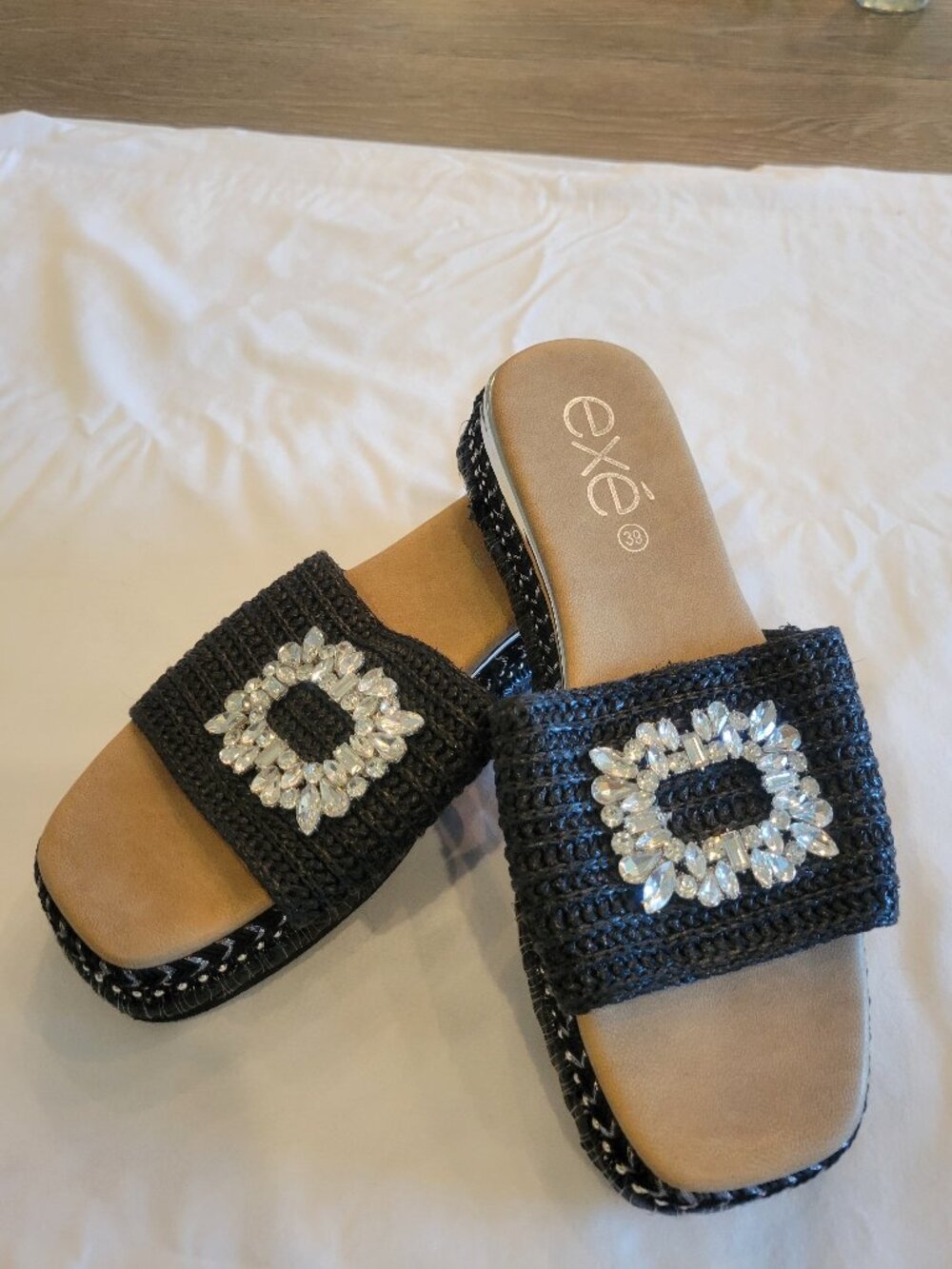 Exé Black Raffia Crystal Buckle Platform Slide Sandals EU 39 (~US 8.5 to 9)